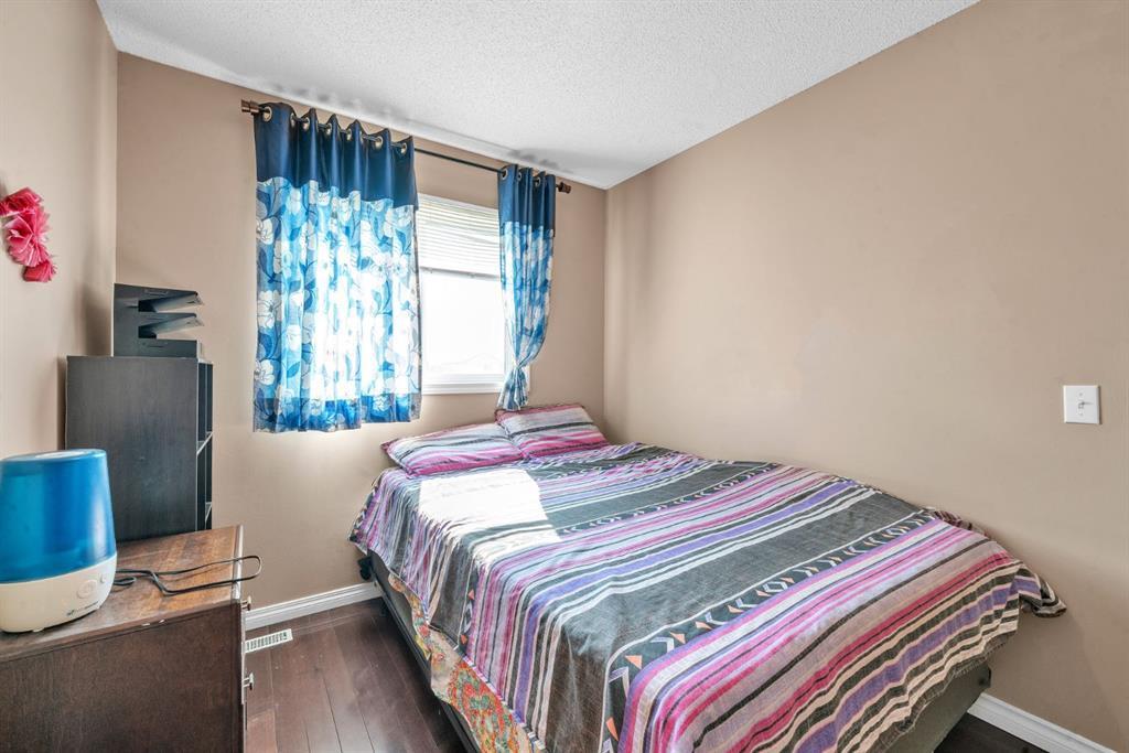 18 Martinvalley Way Ne Calgary Alberta T3J 4A1 Martindale Home For Sale