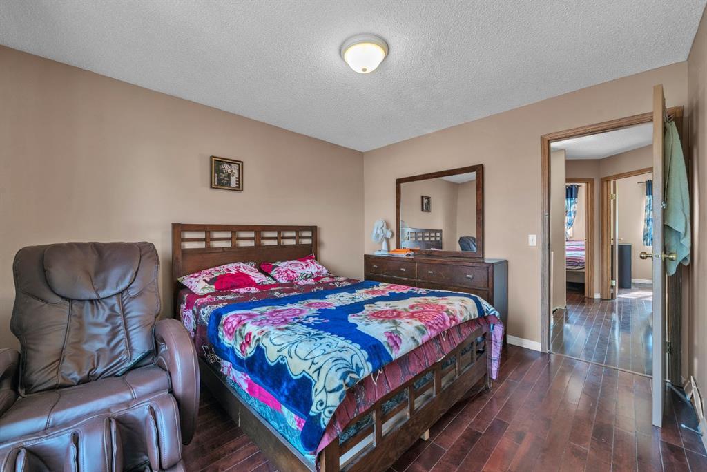 18 Martinvalley Way Ne Calgary Alberta T3J 4A1 Martindale Home For Sale