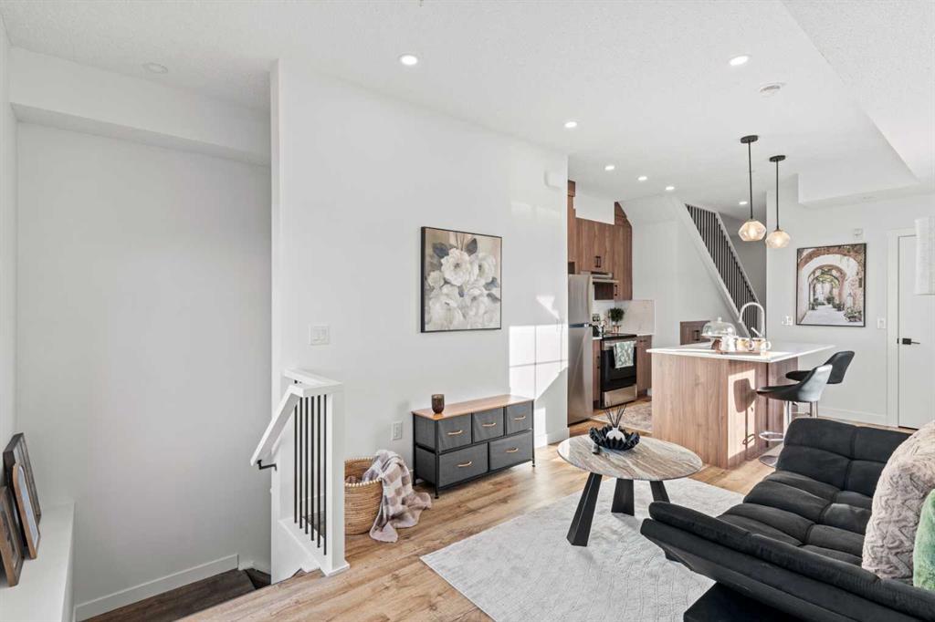 112, 156 Park Street, Cochrane – Residential Row/Townhouse Listing Photo 7