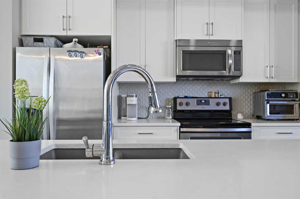 71 Masters Heights Southeast, Calgary – Residential Detached Listing Photo 9