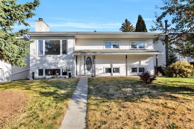 5628 55 Avenue, Rocky Mountain House