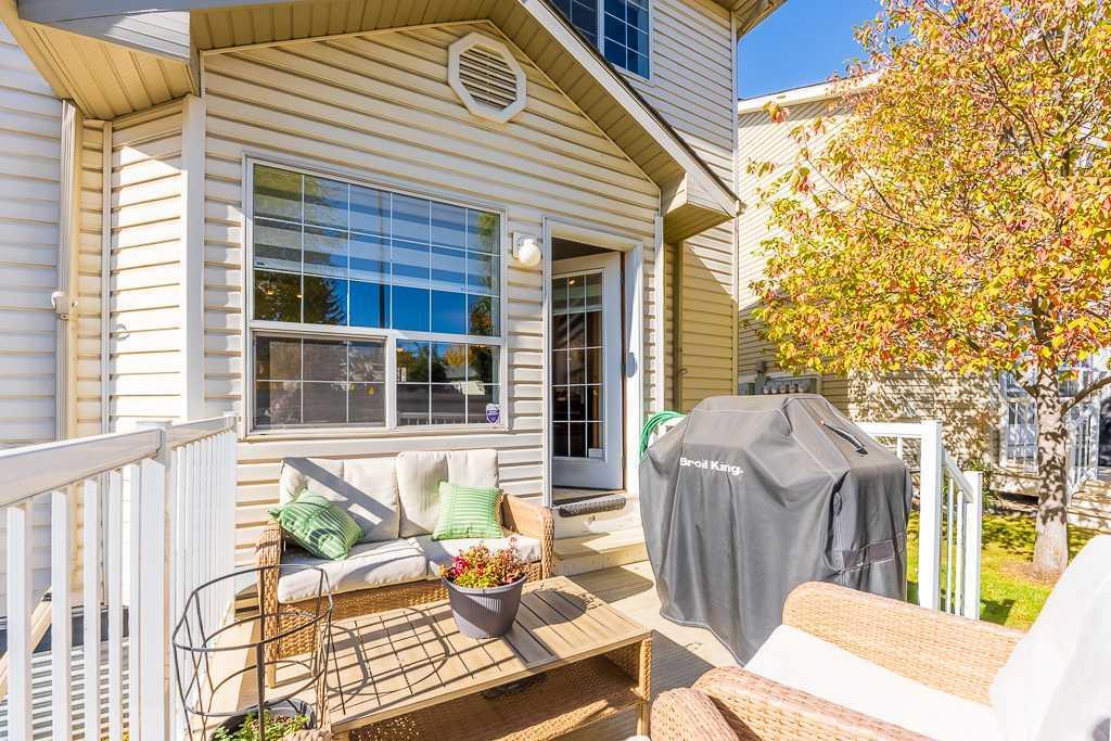 119 Mt Douglas Manor Southeast, Calgary – Residential Row/Townhouse Listing Photo 4