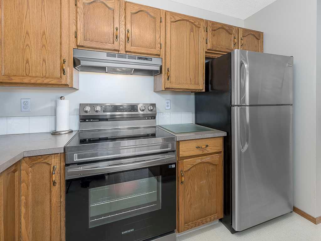 119 Mt Douglas Manor Southeast, Calgary – Residential Row/Townhouse Listing Photo 8