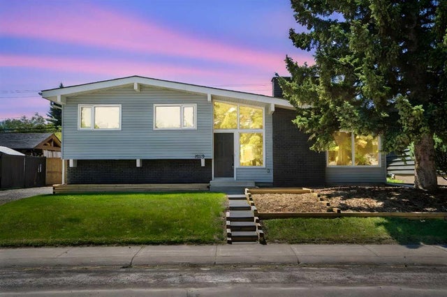 1039 Lake Bonavista Drive Se, Calgary