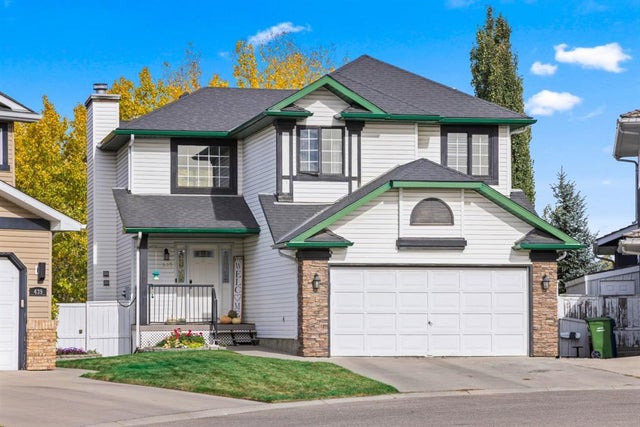 435 Douglas Ridge Mews Se, Calgary