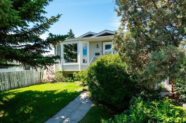 4635 70 Street Nw, Calgary