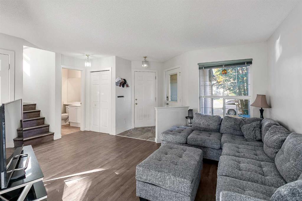 256 Fresno Place Northeast, Calgary – Residential Detached Listing Photo 10