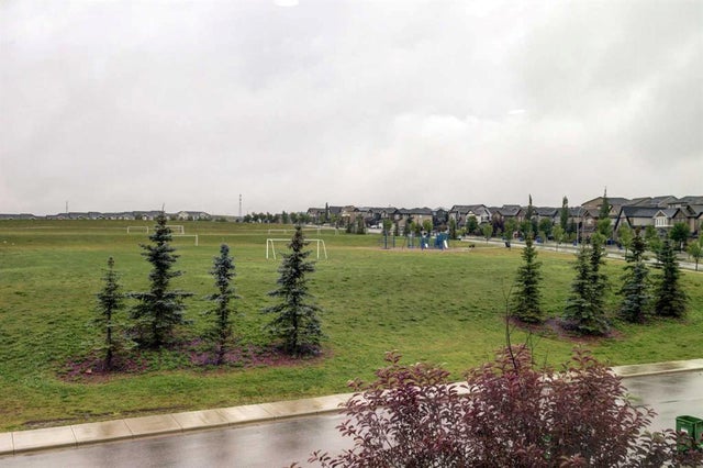 20 Nolancrest Green Nw, Calgary