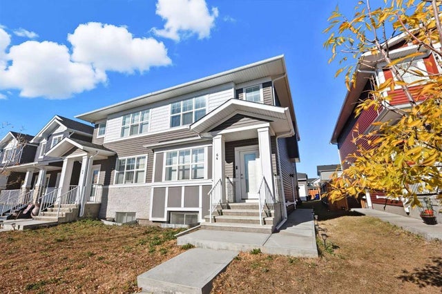 64 Red Embers Manor Ne, Calgary