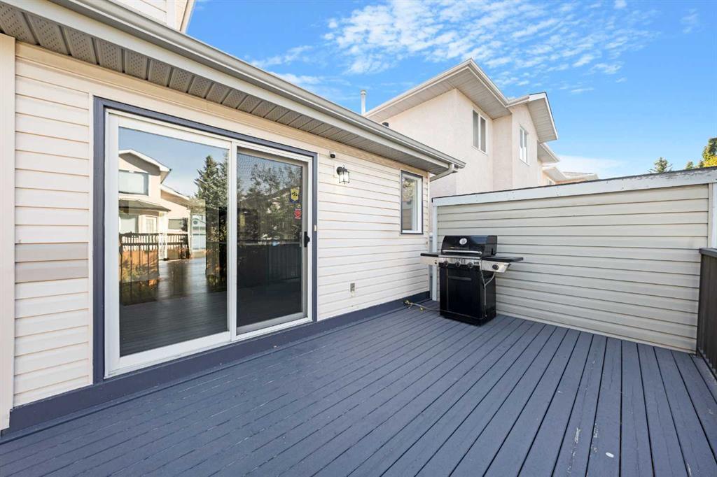 30 Hidden Circle Northwest, Calgary – Residential Detached Listing Photo 11