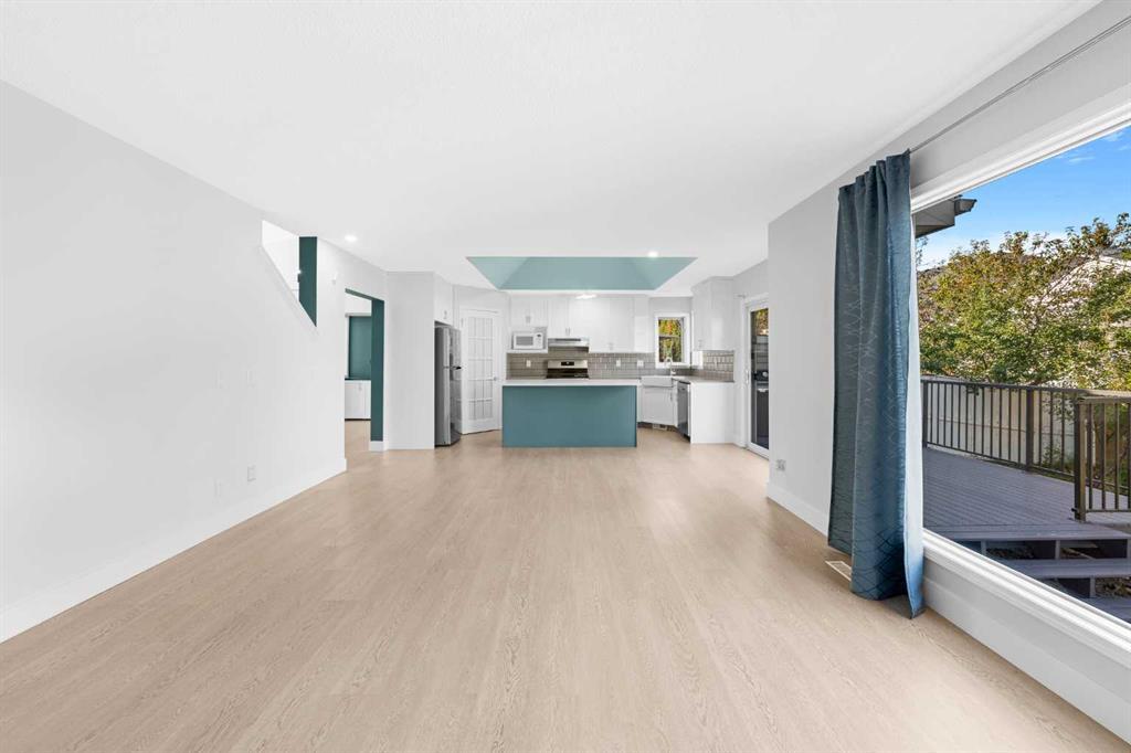 30 Hidden Circle Northwest, Calgary – Residential Detached Listing Photo 15