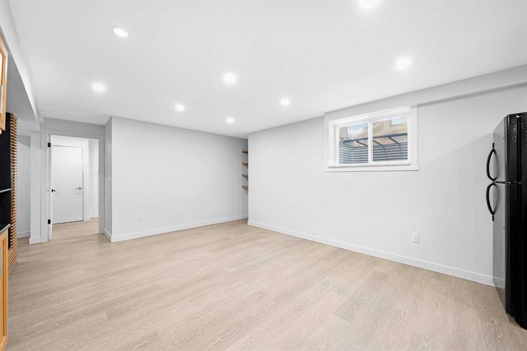 30 Hidden Circle Northwest, Calgary – Residential Detached Listing Photo 32