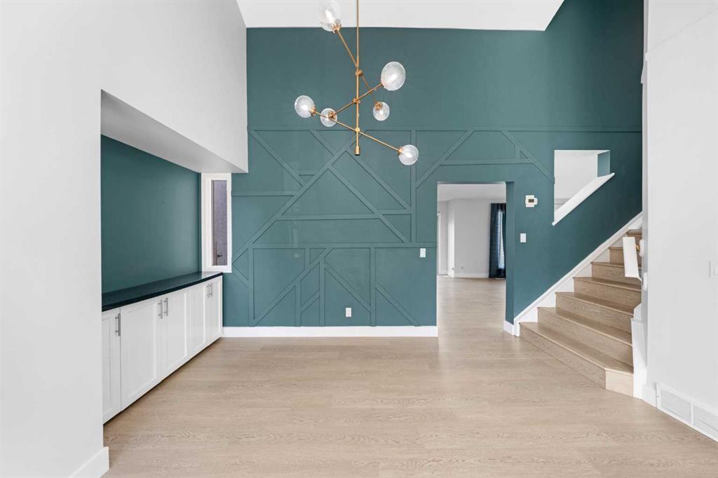 30 Hidden Circle Northwest, Calgary – Residential Detached Listing Photo 5