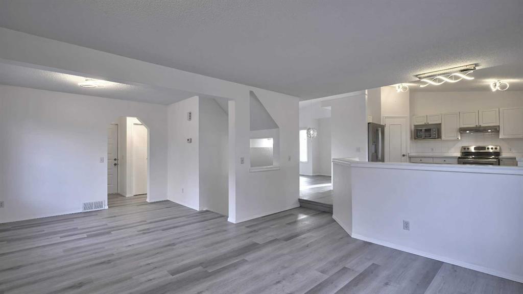 160 Riverstone Crescent Southeast, Calgary – Residential Detached Listing Photo 10