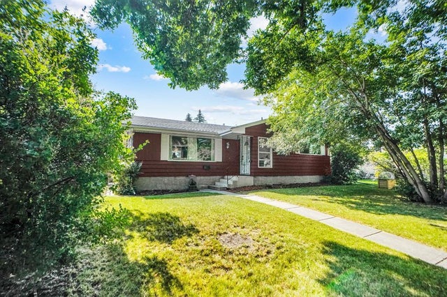 1447 Northmount Drive Nw, Calgary