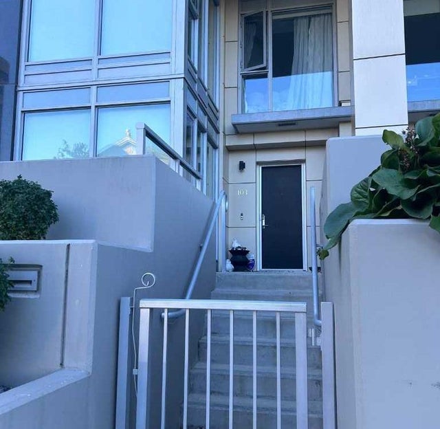103, 1025 5 Avenue Sw, Calgary