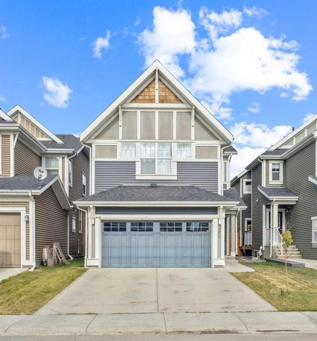 271 River Heights Crescent, Cochrane