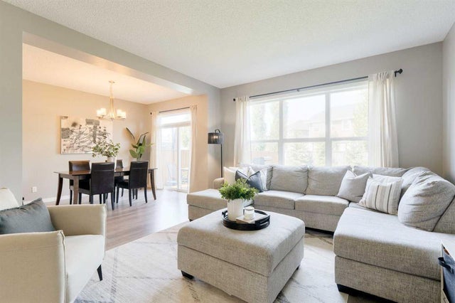 271 River Heights Crescent, Cochrane