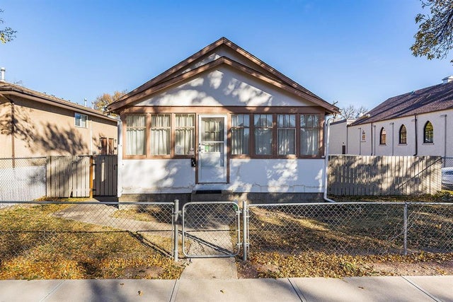 738 8 Street Se, Medicine Hat