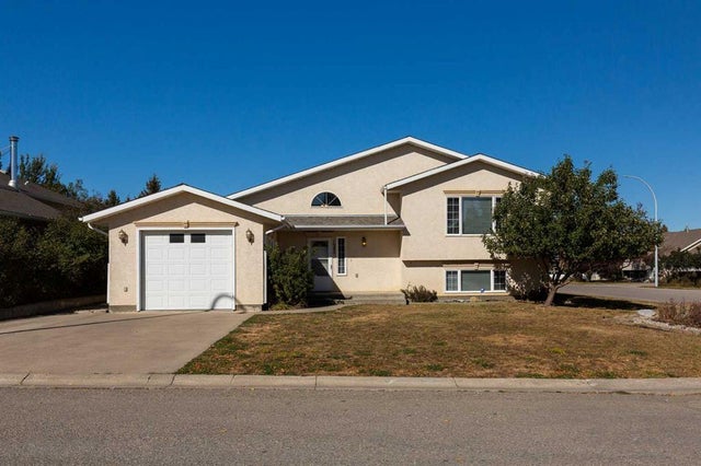 1243 Tumblewood Avenue, Pincher Creek