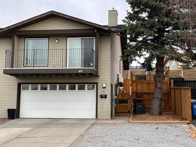 40 Glenpatrick Crescent, Cochrane