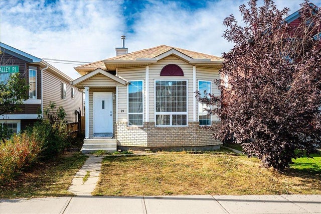 29 Martinvalley Place Ne, Calgary