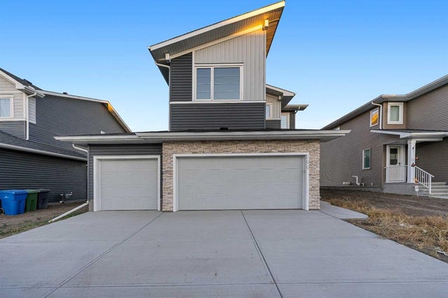 260 Dawson Wharf Crescent, Chestermere