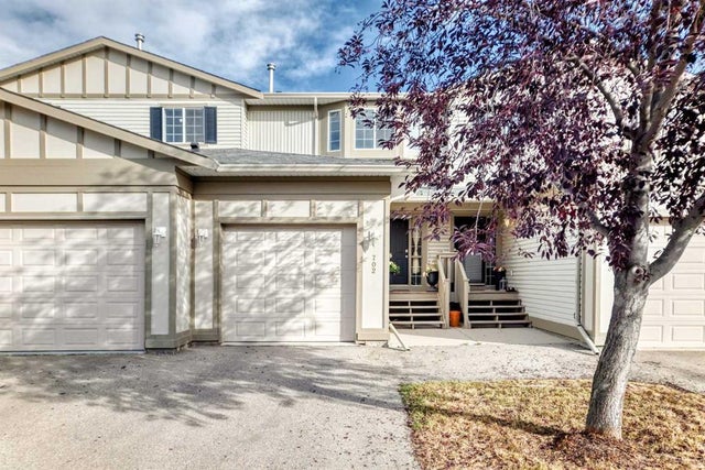 702, 720 Willowbrook Road Nw, Airdrie