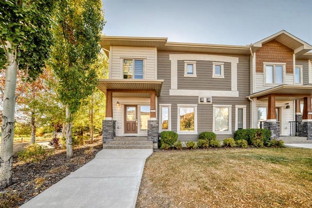 12 Cougar Ridge Landing Sw, Calgary