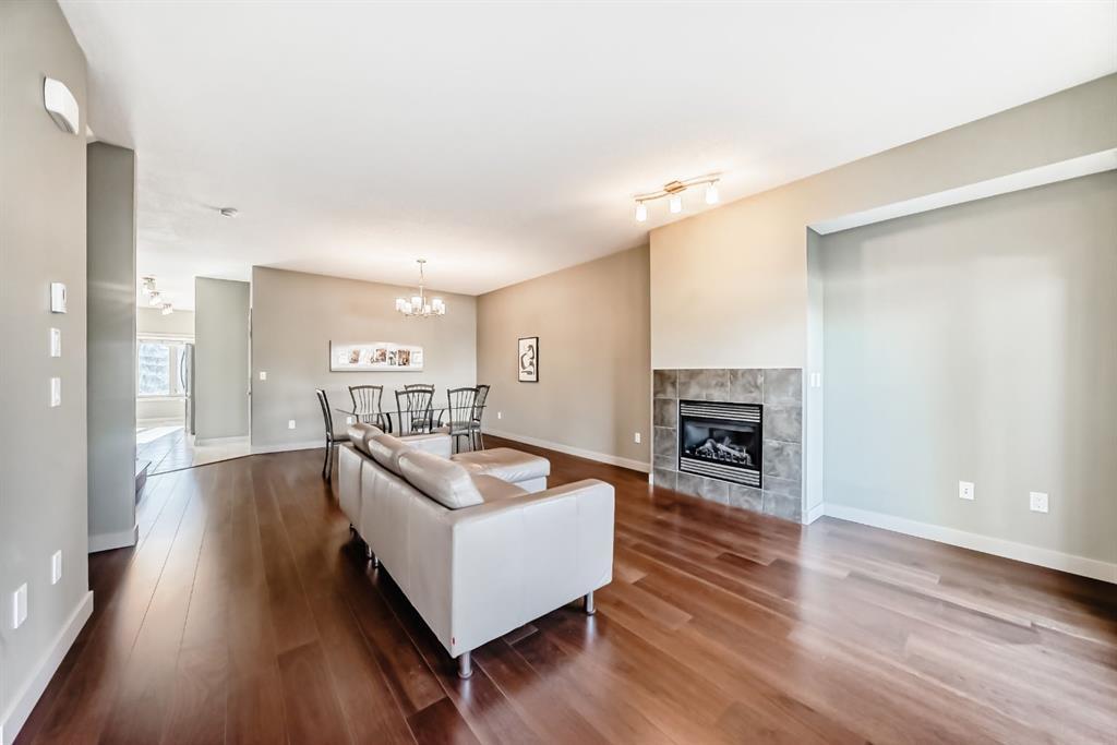 12 Cougar Ridge Landing Southwest, Calgary – Residential Row/Townhouse Listing Photo 4