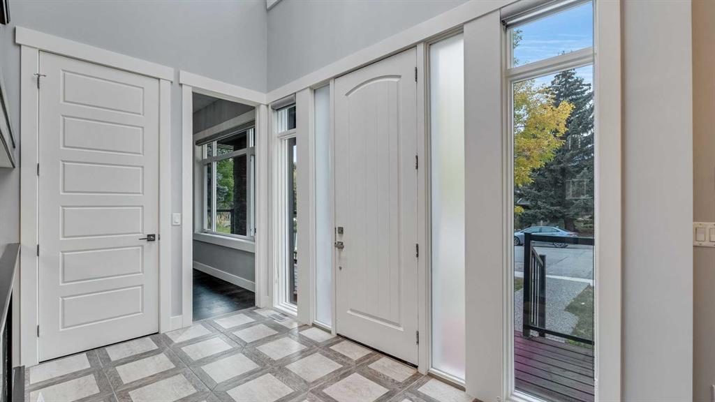 230 37 Street Northwest, Calgary – Residential Detached Listing Photo 5