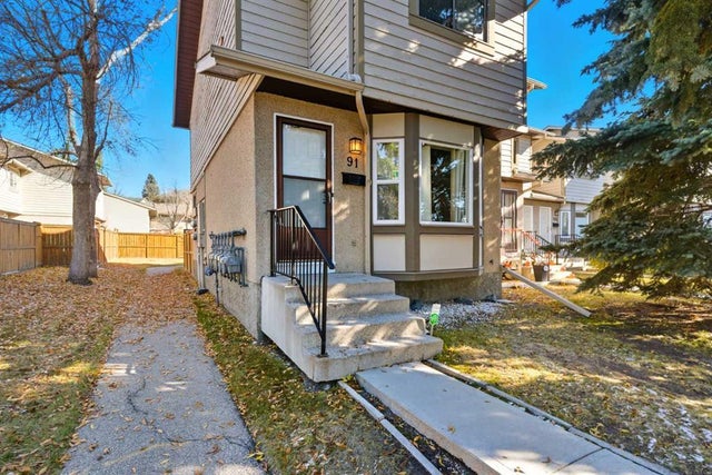 91 Deerfield Drive Se, Calgary