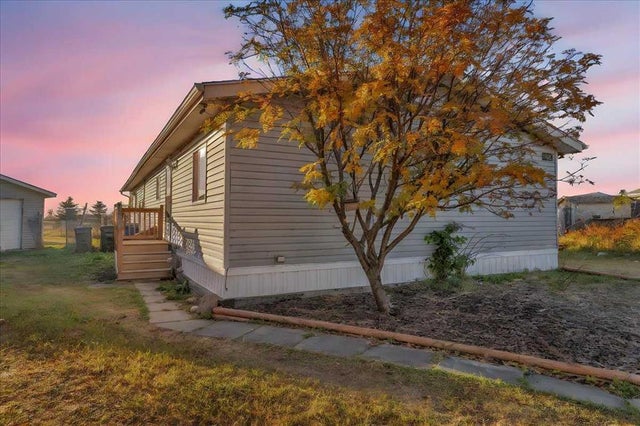 172 Meadowlark Lane, Carstairs