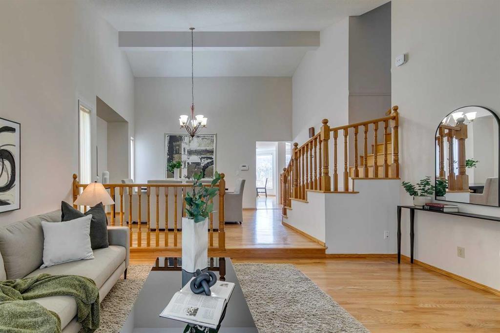 33 Shawnee View Southwest, Calgary – Residential Detached Listing Photo 5