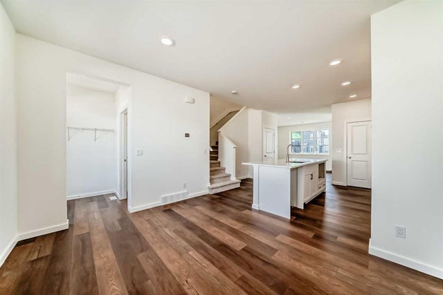 236 Rangeview Way Se, Calgary