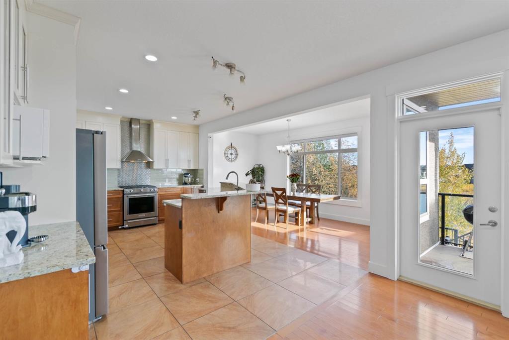 332 Kinniburgh Boulevard, Chestermere