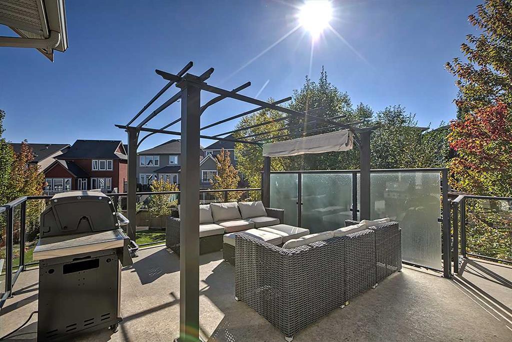 94 Masters Mews Southeast, Calgary – Residential Detached Listing Photo 9