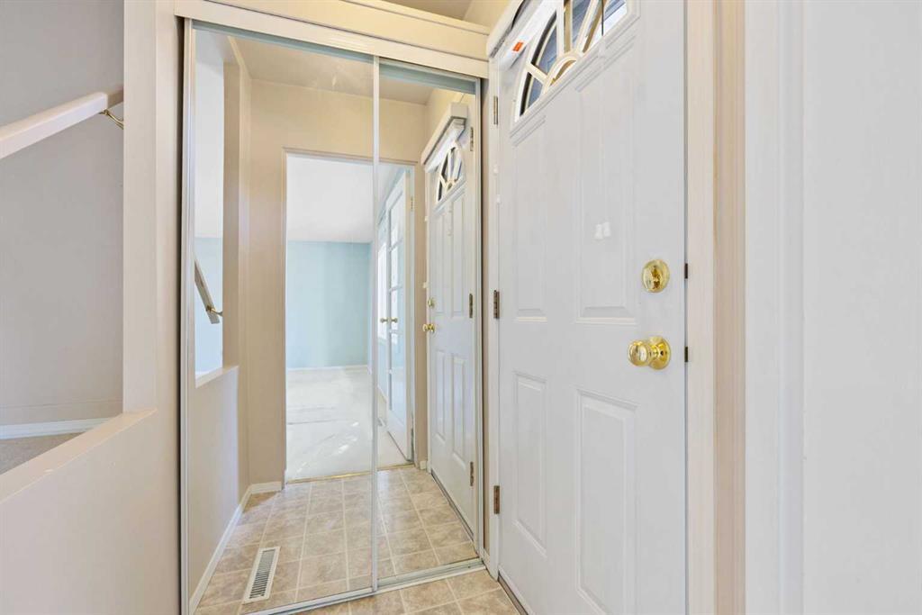 311, 4525 31 Street Southwest, Calgary – Residential Row/Townhouse Listing Photo 6