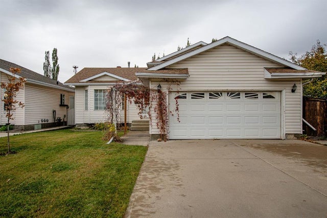 9048 104 Avenue, Grande Prairie