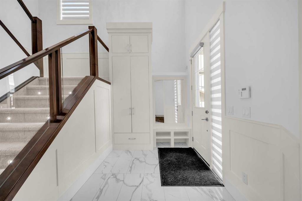 127 Evansview Road Northwest, Calgary – Residential Detached Listing Photo 2