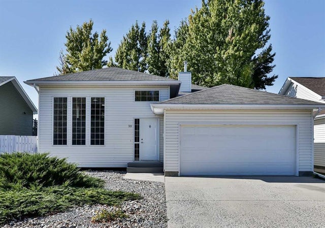 30 Mt Backus Crescent W, Lethbridge