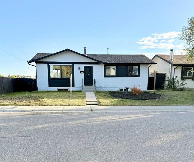951 Maitland Way Ne, Calgary