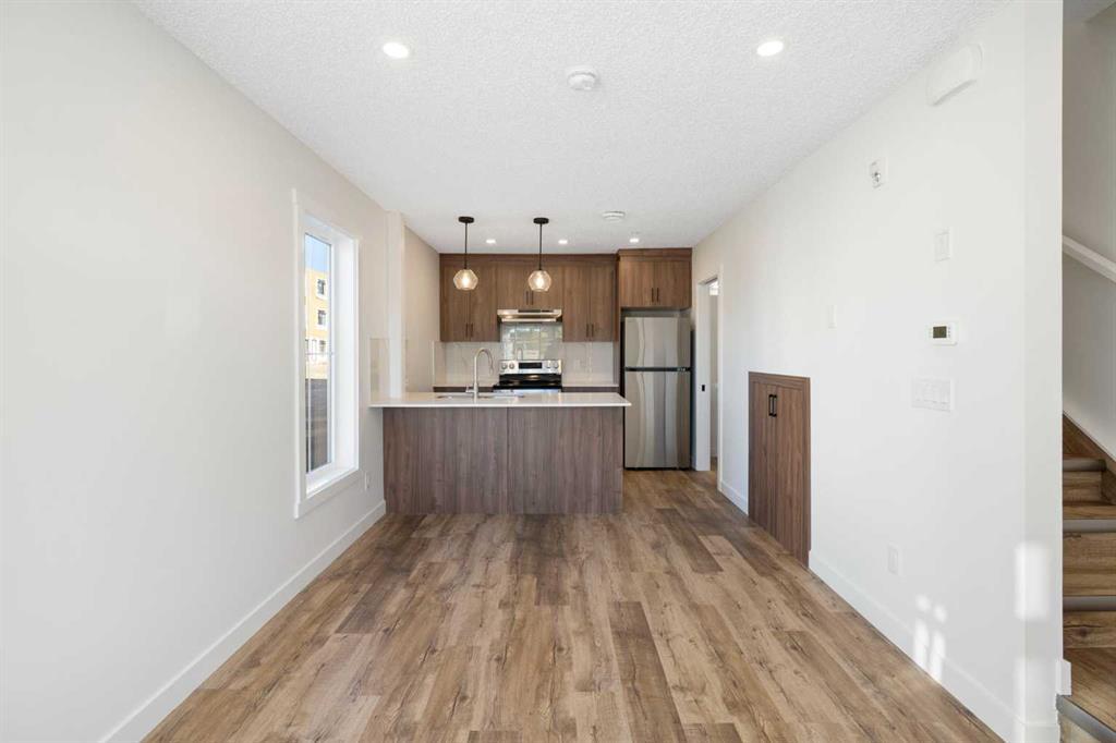 101, 156 Park Street, Cochrane – Residential Row/Townhouse Listing Photo 3