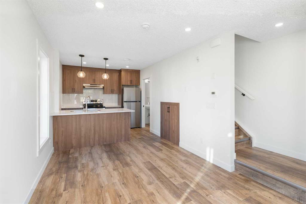 101, 156 Park Street, Cochrane – Residential Row/Townhouse Listing Photo 4