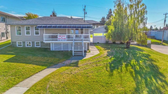 5015 51 Street, Rocky Mountain House