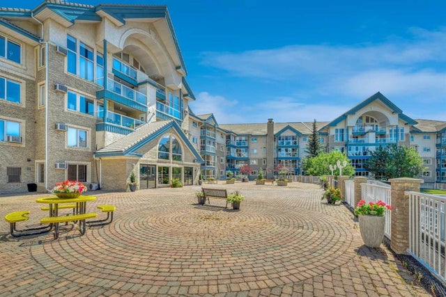 204, 7239 Sierra Morena Boulevard Sw, Calgary