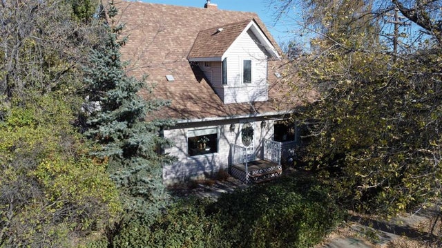 102 4 Avenue W, Hanna