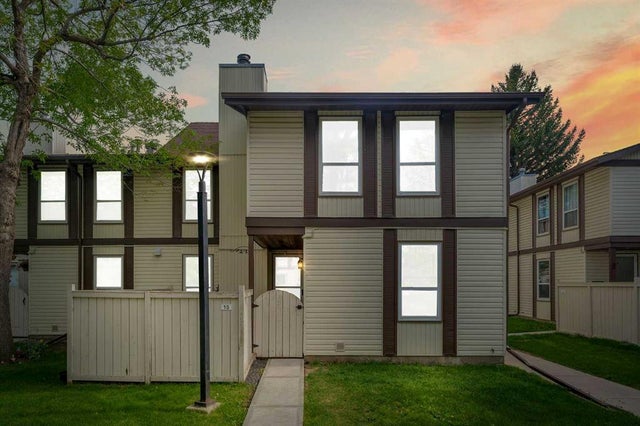 15, 3200 60 Street Ne, Calgary
