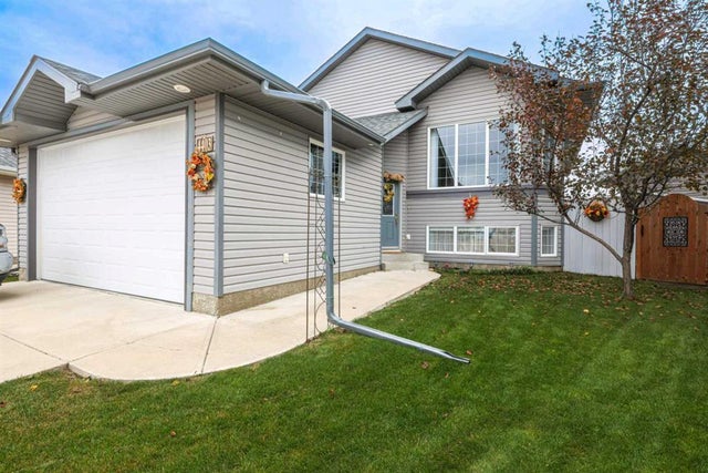 4403 59 Streetclose, Rocky Mountain House