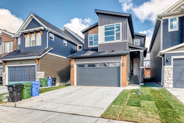 16 Lucas Passage Nw, Calgary